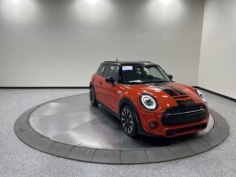 Used 2020 MINI Cooper S w/ Premium Package FWD image 6
