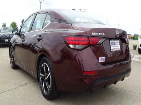 Used 2025 Nissan Sentra SV FWD image 8