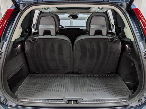 Used 2024 Volvo XC90 B5 Plus w/ Protection Package Premier image 22