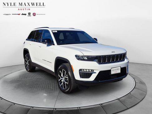 New 2025 Jeep Grand Cherokee Limited image 2