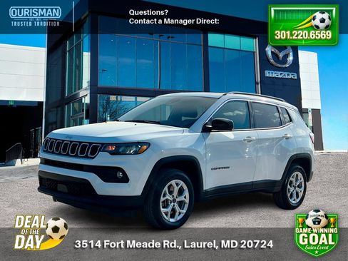 Used 2025 Jeep Compass Latitude w/ Sun & Sound Group AWD/4WD image 2