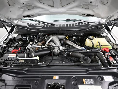 Used 2022 Ford F250 Lariat w/ Tremor Off-Road Package image 7