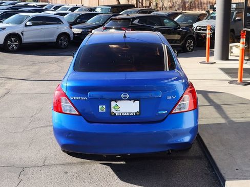 Used 2012 Nissan Versa SV image 10