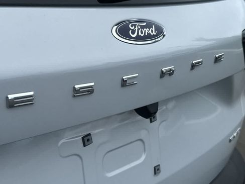 Used 2025 Ford Escape Active w/ Tech Pack #1 AWD/4WD image 11