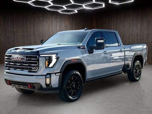 Used 2025 GMC Sierra 2500 AT4 w/ AT4 Premium Plus Package AWD/4WD image 4