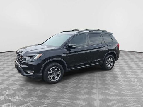Used 2023 Honda Passport TrailSport image 4