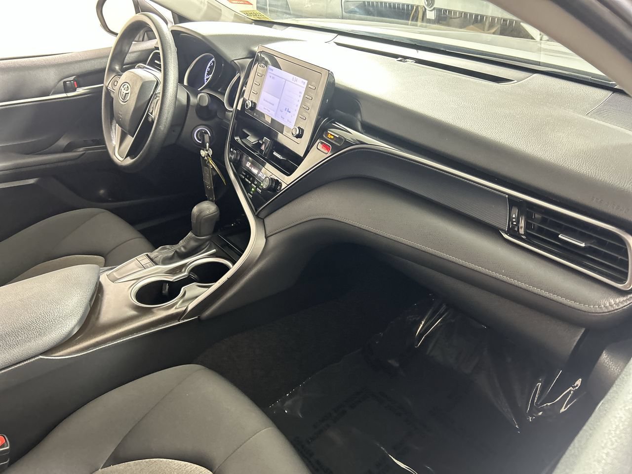Used 2024 Toyota Camry LE FWD image 27