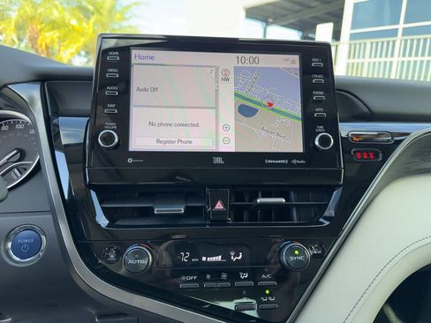 Used 2022 Toyota Camry XLE image 22