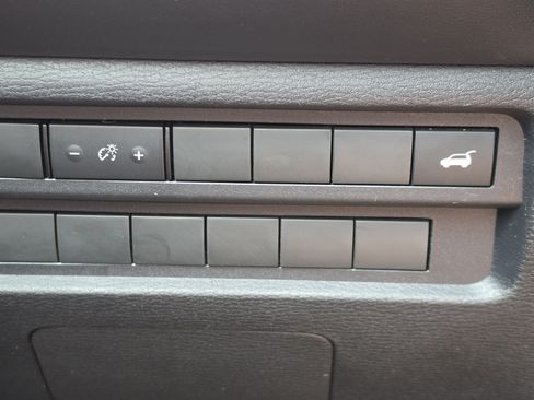 Used 2024 Mitsubishi Outlander SE FWD image 17