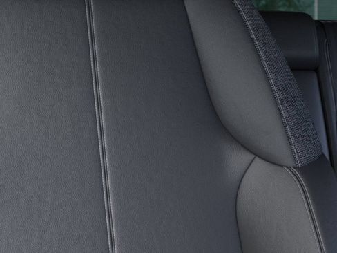 New 2026 Cadillac Optiq Sport 1 w/ LPO, Floor Liner Package AWD/4WD image 21