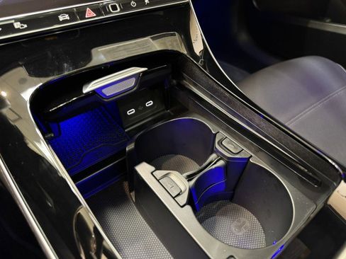 Used 2025 Mercedes-Benz C 300 4MATIC Sedan image 16