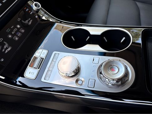 New 2026 Genesis GV70 2.5T image 17