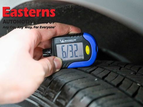 Used 2022 Ford Escape SE w/ Cold Weather Package image 23