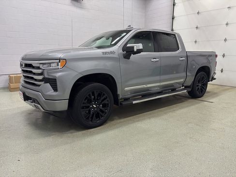 Used 2024 Chevrolet Silverado 1500 High Country w/ Technology Package image 9