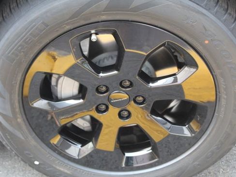 New 2026 Land Rover Defender 110 S image 8