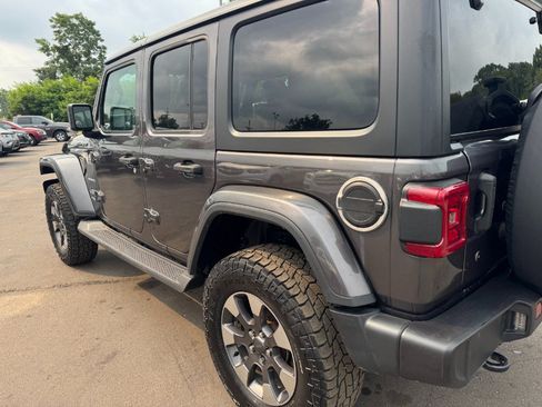 Used 2018 Jeep Wrangler Unlimited Sahara w/ Uconnect 4C Nav & Sound Group AWD/4WD image 10
