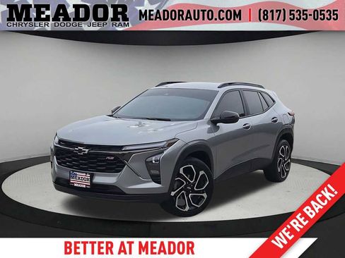 Used 2024 Chevrolet Trax RS FWD image 1