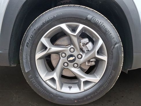 Used 2024 Chevrolet Trax LT w/ Driver Confidence Package image 9