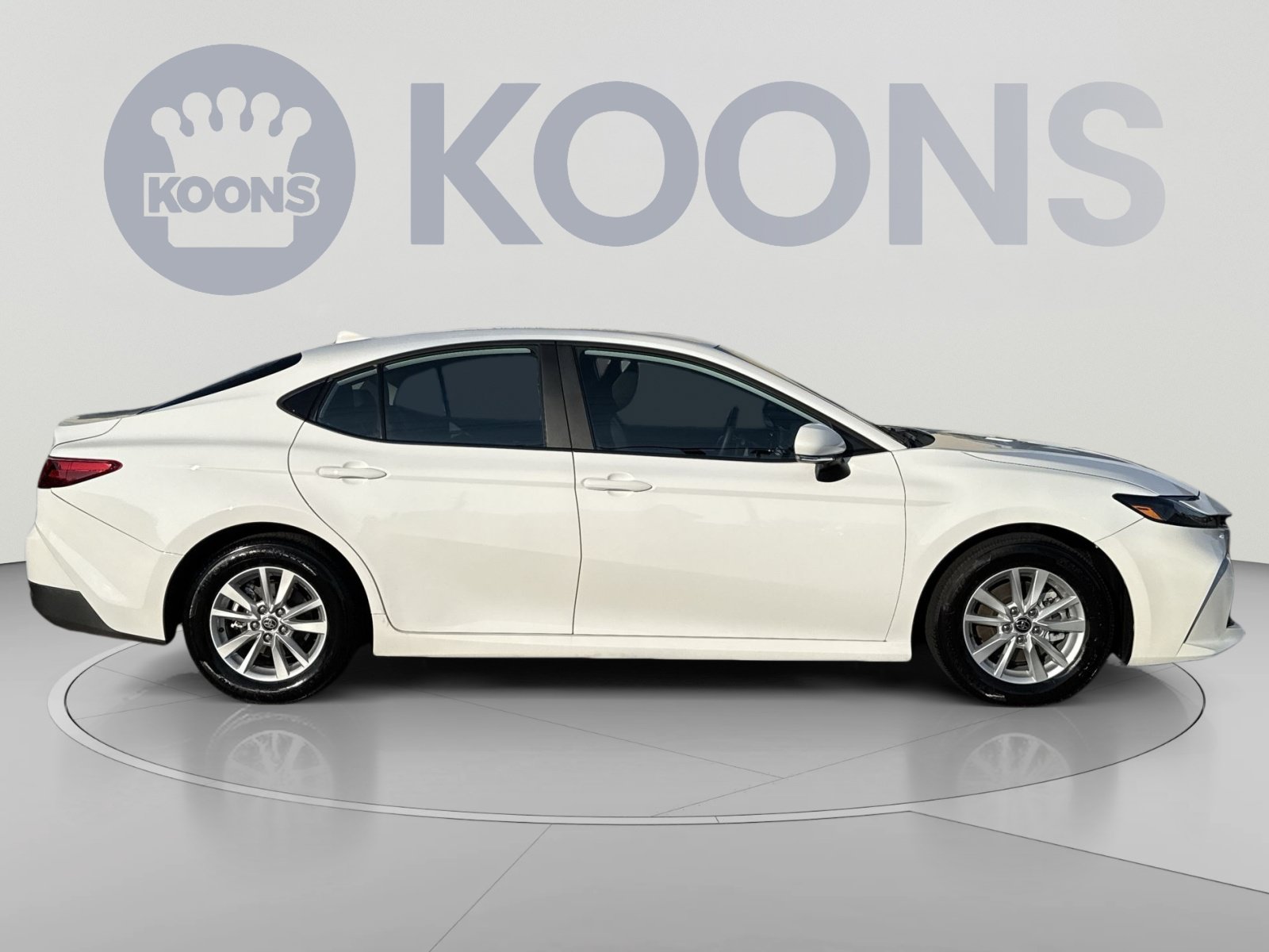 Used 2026 Toyota Camry LE FWD image 8