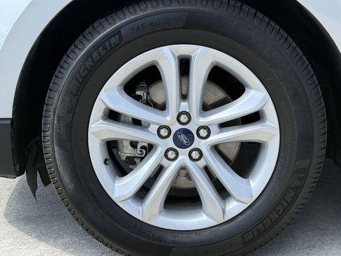 Used 2020 Ford Edge SEL w/ Convenience Package image 12