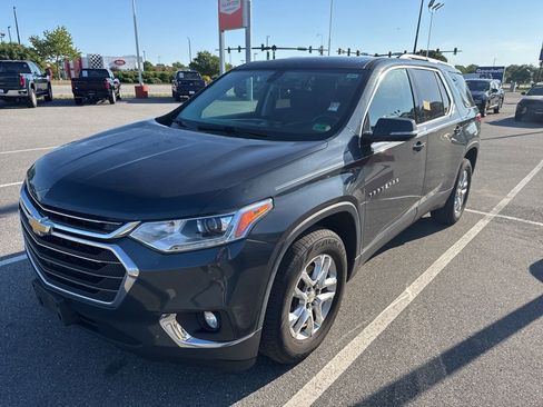 Used 2018 Chevrolet Traverse LT AWD/4WD image 1