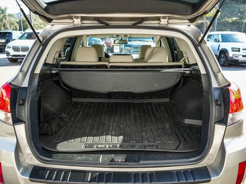 Used 2014 Subaru Outback 2.5i Limited w/ Accessory Value Package (OY1) AWD/4WD image 23