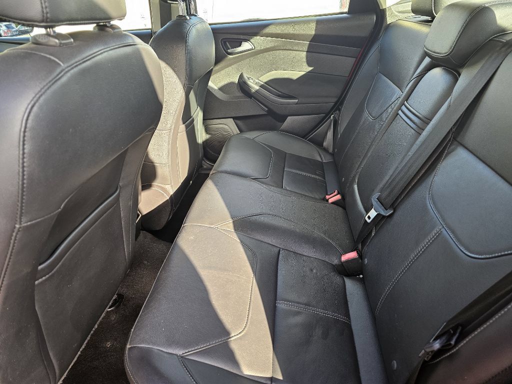 Used 2016 Ford Focus SE w/ Equipment Group 201A FWD image 37