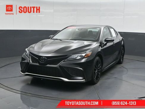 Used 2024 Toyota Camry XSE FWD image 6