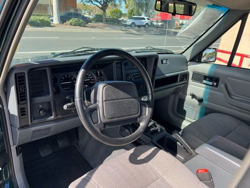 Used 1996 Jeep Cherokee 4WD 4-Door image 16