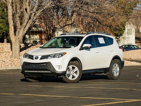 Used 2014 Toyota RAV4 XLE image 1