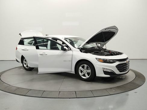 Used 2024 Chevrolet Malibu LS w/ Driver Confidence Package FWD image 10