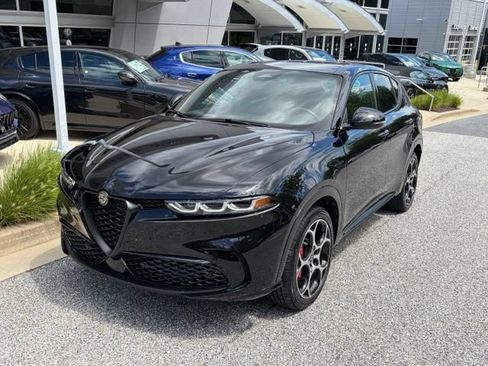 Used 2025 Alfa Romeo Tonale w/ Premium Package AWD/4WD image 8