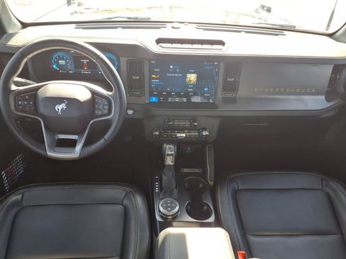 Used 2025 Ford Bronco Badlands AWD/4WD image 11