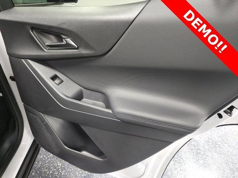 New 2026 Chevrolet Equinox LT w/ Convenience Package II image 25