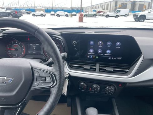 Used 2025 Chevrolet Trax RS w/ Driver Confidence Package image 15