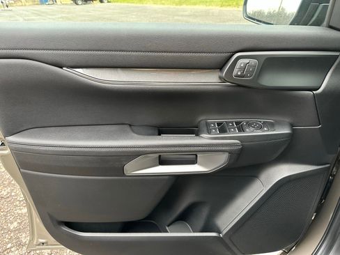 New 2025 Ford Ranger Lariat w/ Chrome Accent Package image 29