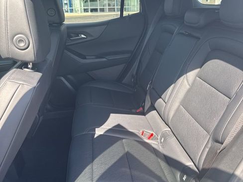 Used 2025 Chevrolet Equinox LT w/ Convenience Package II FWD image 44