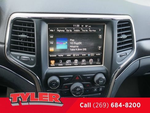 Used 2015 Jeep Grand Cherokee Limited w/ Luxury Group II AWD/4WD image 43