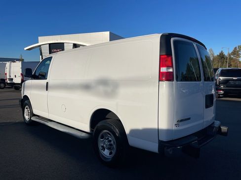 Used 2023 Chevrolet Express 2500 w/ Driver Convenience Package RWD image 3