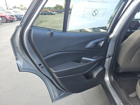 New 2026 Chevrolet Trax ACTIV w/ Sunroof Package image 6