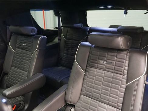 Used 2023 Cadillac Escalade Sport Platinum w/ LPO, ONYX Package AWD/4WD image 26