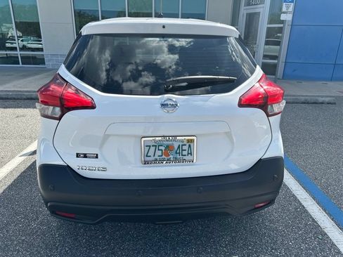 Used 2020 Nissan Kicks S FWD image 6