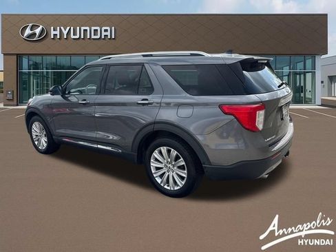 Used 2022 Ford Explorer Limited w/ Equipment Group 301A AWD/4WD image 3