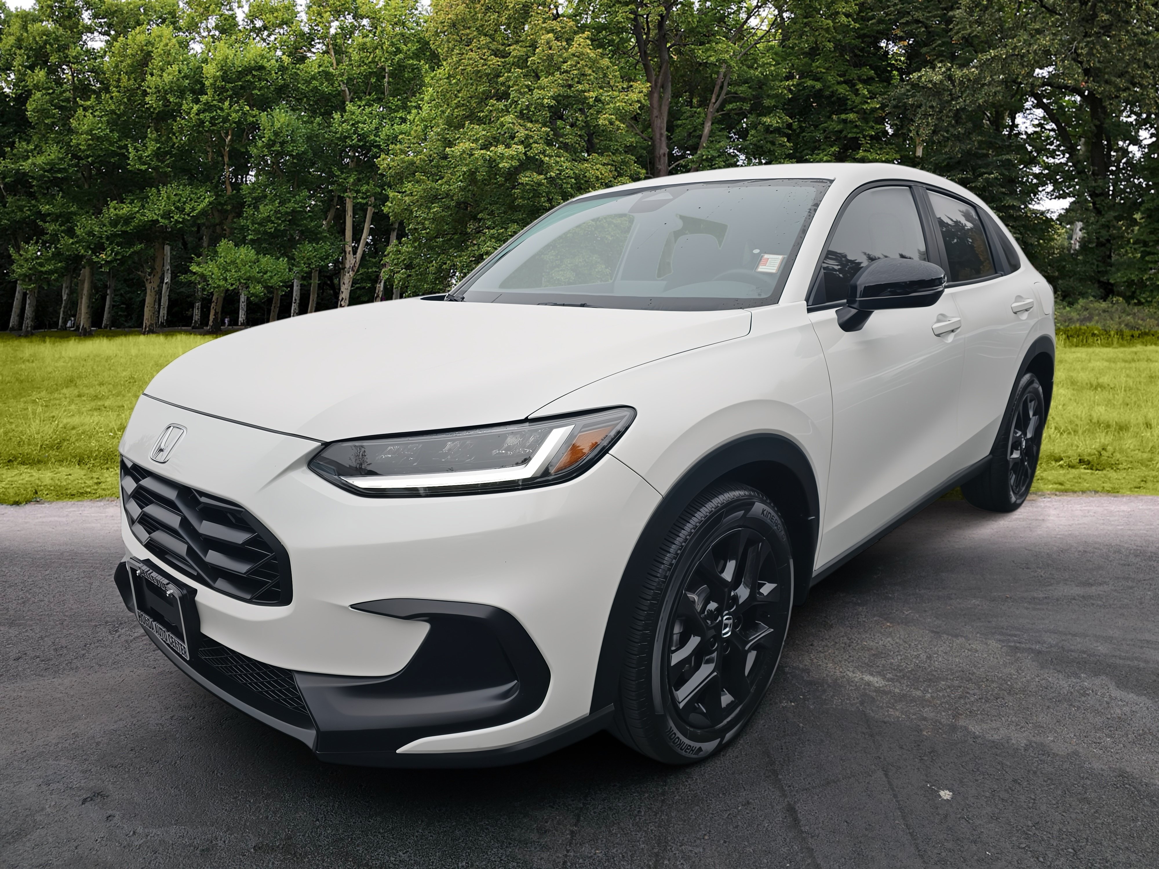 Certified 2025 Honda HR-V Sport image 3