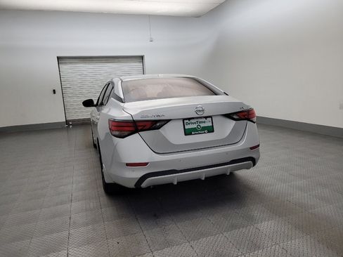 Used 2022 Nissan Sentra SV w/ Trunk Package image 6