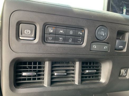 Used 2024 Chevrolet Brightdrop 600 w/ Commercial Equipment Package AWD/4WD image 16