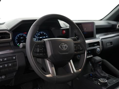 Used 2026 Toyota Tacoma TRD Off-Road AWD/4WD image 27