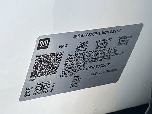 Used 2025 GMC Yukon XL Denali AWD/4WD image 34