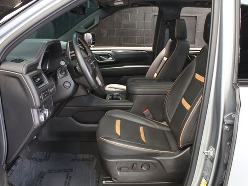Used 2023 GMC Yukon XL AT4 w/ Technology Package AWD/4WD image 38