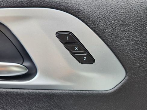 New 2026 Chrysler Pacifica Limited w/ S Appearance Package image 25